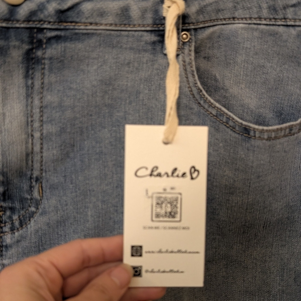 Charli B Bootcut Asymmetrical Raw Hem Light Blue Denim Jeans 30" Inseam Size 16 - Picture 5 of 10